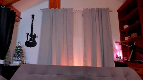 max D. online show from 12.09.24