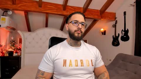 max D. online show from 12.14.25