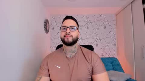 Snapshot of max_dic1 chatting on 02.16.26 max D. online show from 02.16.26