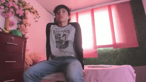 Snapshot of max_gold01 chatting on 04.04.26 Max online show from 04.04.26