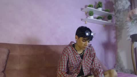 Snapshot of max_gold01 chatting on 04.16.26 Max online show from 04.16.26