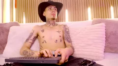 Snapshot of max_hader chatting on 02.09.26 Max online show from 02.09.26