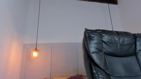 Snapshot of max_sstone chatting on 10.03.25 Max online show from 10.03.25