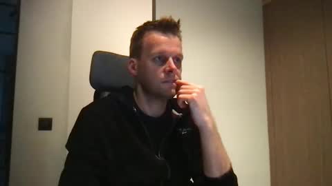 Max take off clothes online show from 12.06.24