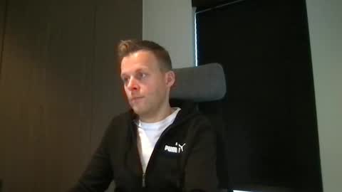 Max take off clothes online show from 02.04.25