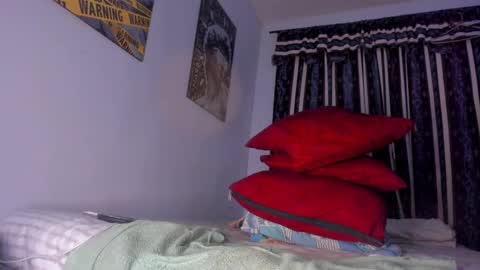 Snapshot of max_val chatting on 02.10.25 Max online show from 02.10.25