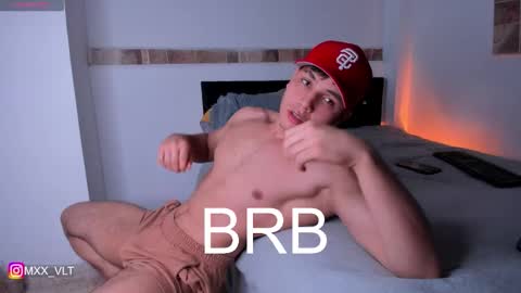 Snapshot of max_valiant1 chatting on 10.28.25 max_valiant1 online show from 10.28.25