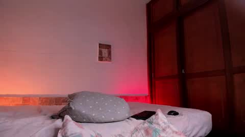 Snapshot of max_valiant1 chatting on 11.12.25 max_valiant1 online show from 11.12.25