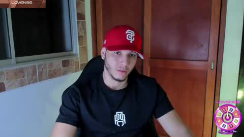 Snapshot of max_valiant1 chatting on 12.18.25 max_valiant1 online show from 12.18.25