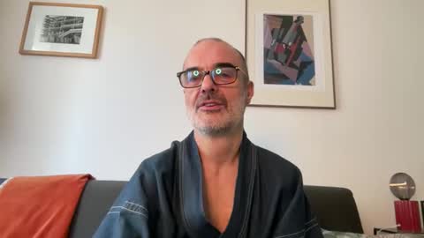 Snapshot of maxbow chatting on 03.03.26 Max Mikado online show from 03.03.26