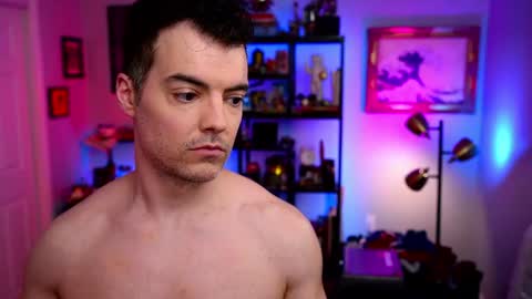 Max Hughes online show from 07.05.26