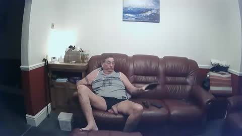 Snapshot of maxi_johnes chatting on 12.19.24 MAX online show from 12.19.24