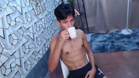 Reyn online show from 02.13.25