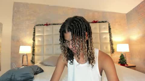 maxim online show from 12.17.25