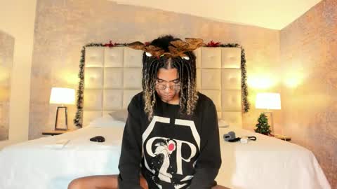 maxim online show from 12.18.25