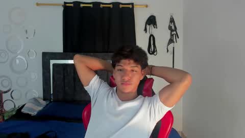 Snapshot of maximiliano_khalil chatting on 01.05.26 Maximiliano online show from 01.05.26