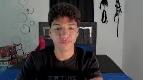 Snapshot of maximiliano_khalil chatting on 01.09.26 Maximiliano online show from 01.09.26