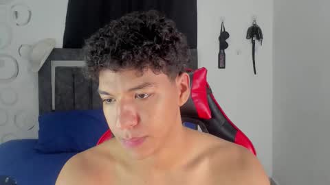 Snapshot of maximiliano_khalil chatting on 02.07.26 Maximiliano online show from 02.07.26