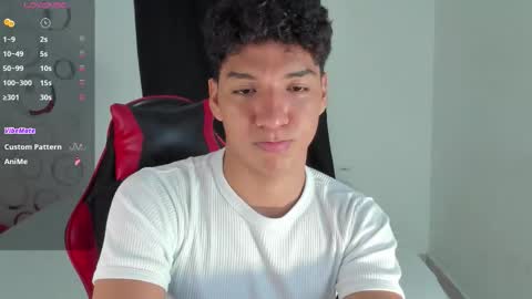 Snapshot of maximiliano_khalil chatting on 02.21.26 Maximiliano online show from 02.21.26