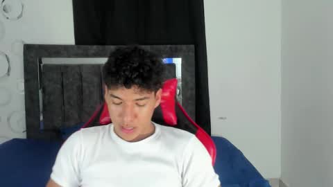 Snapshot of maximiliano_khalil chatting on 02.28.26 Maximiliano online show from 02.28.26