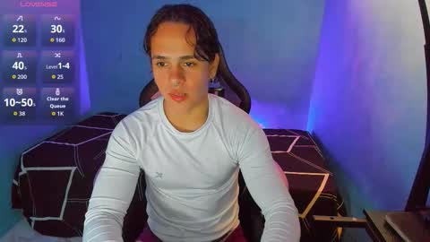 maximiliano_scoott_ online show from 10.14.25