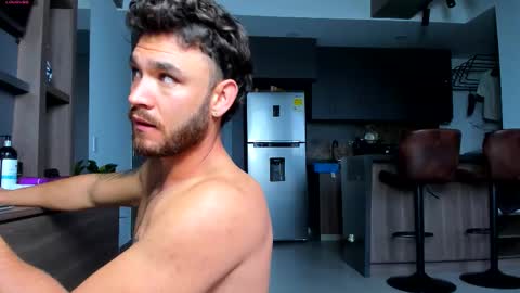 Snapshot of maximo_and_marcelo chatting on 10.27.25 maximo_and_marcelo online show from 10.27.25