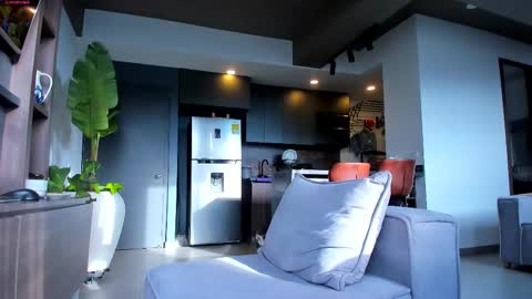 Snapshot of maximo_and_marcelo chatting on 11.20.25 maximo_and_marcelo online show from 11.20.25