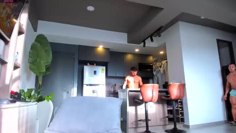 Snapshot of maximo_and_marcelo chatting on 12.04.25 maximo_and_marcelo online show from 12.04.25