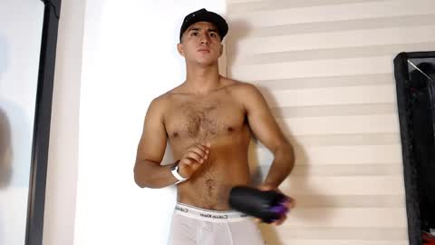 Maximo Sebastian online show from 05.18.26