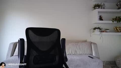 Snapshot of maximohoot chatting on 02.07.26 Sebastian online show from 02.07.26