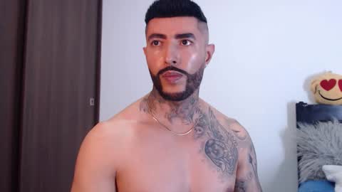 Independent Model online show from 01.12.25