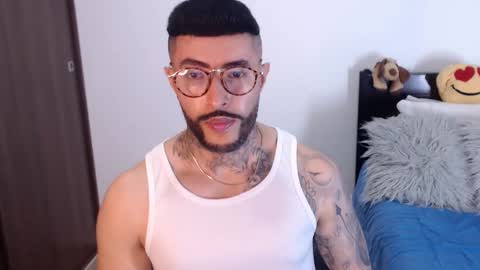 Independent Model online show from 01.12.25