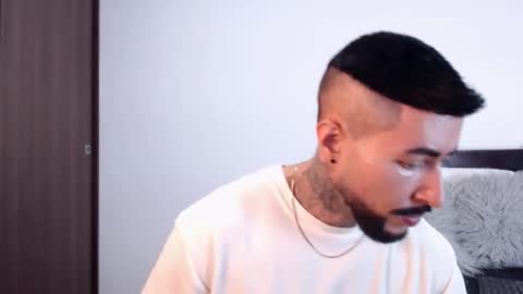 Independent Model online show from 03.07.25