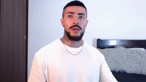 Independent Model online show from 03.09.25