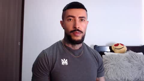 Independent Model online show from 03.10.25