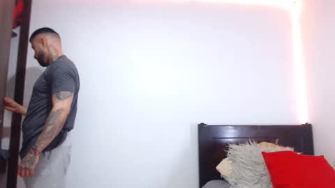 Snapshot of maximus_golden chatting on 02.10.26 Independent Model online show from 02.10.26