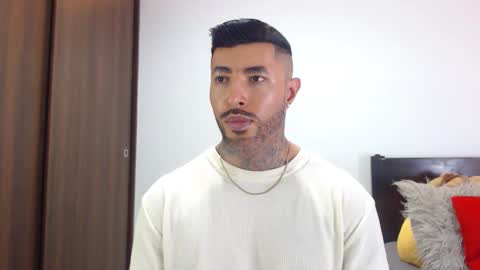 Snapshot of maximus_golden chatting on 02.14.26 Independent Model online show from 02.14.26