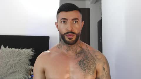 Independent Model online show from 05.18.26