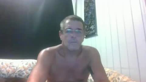 Snapshot of maximus_oreally chatting on 12.31.24 Max online show from 12.31.24