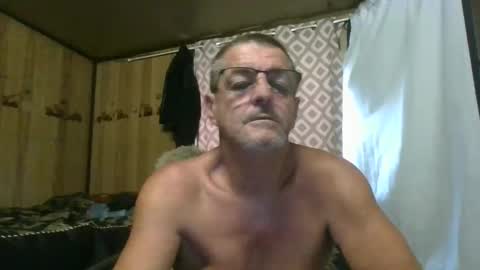Snapshot of maximus_oreally chatting on 02.26.25 Max online show from 02.26.25