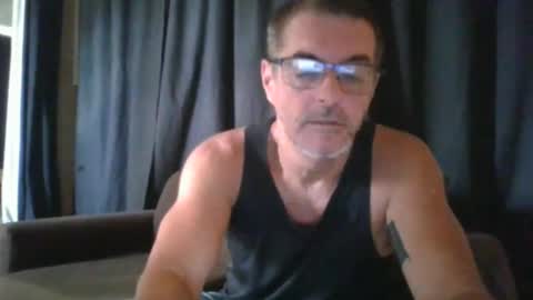 Snapshot of maximus_oreally chatting on 03.10.25 Max online show from 03.10.25
