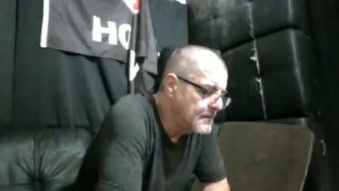 Max online show from 12.23.25