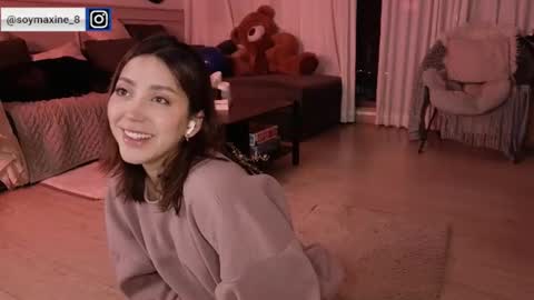 Maxine online show from 07.13.26