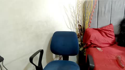 Snapshot of maxinesex_ chatting on 12.04.24 maxinesex_ online show from 12.04.24