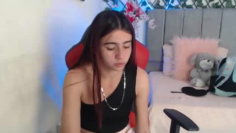Snapshot of maxinesex_ chatting on 10.01.25 maxinesex_ online show from 10.01.25