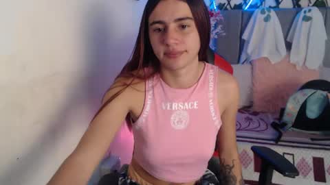 Snapshot of maxinesex_ chatting on 10.10.25 maxinesex_ online show from 10.10.25