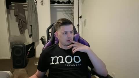 Snapshot of maxishere000 chatting on 10.02.25 IG online show from 10.02.25
