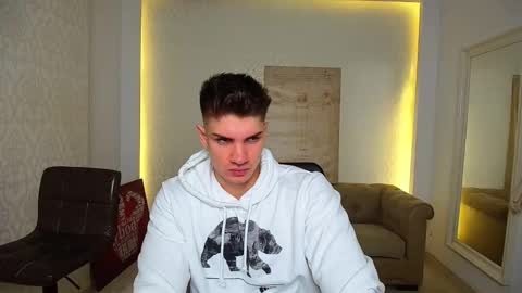 MaxKaiden online show from 10.16.25