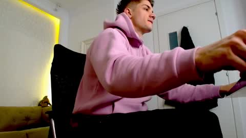 MaxKaiden online show from 04.10.26