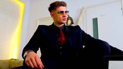 MaxKaiden online show from 04.18.26